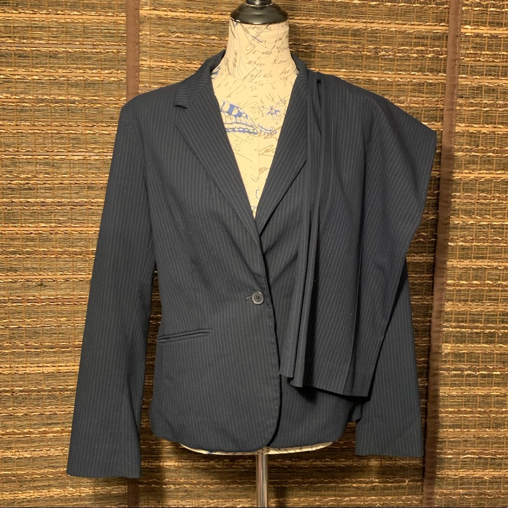 Blue pin stripe suit size 8 & 10 New York & co